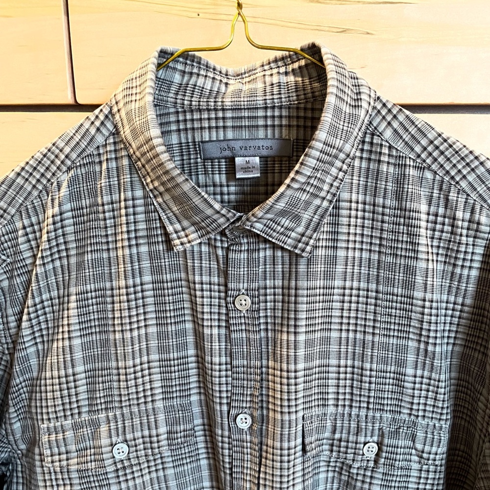 John Varvatos men’s casual shirt